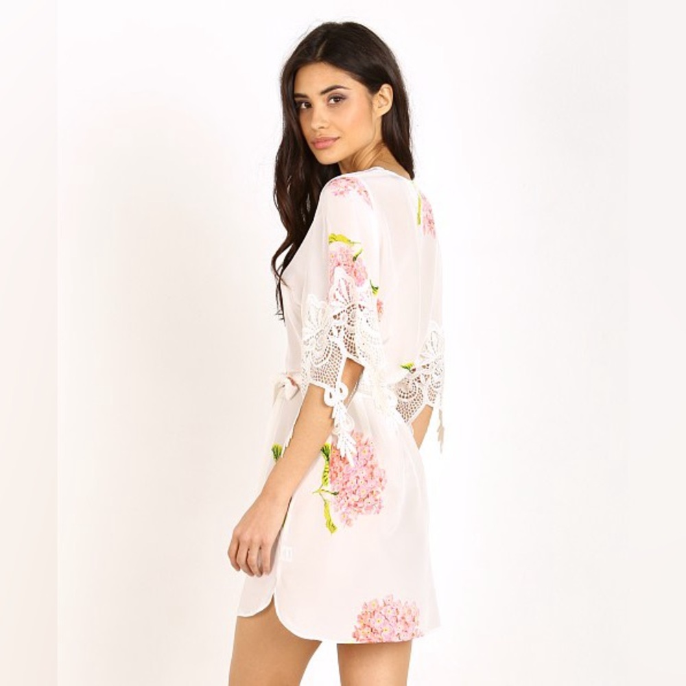 Stone Cold Fox Robe Bloom Print O/S - Picture 4 of 6